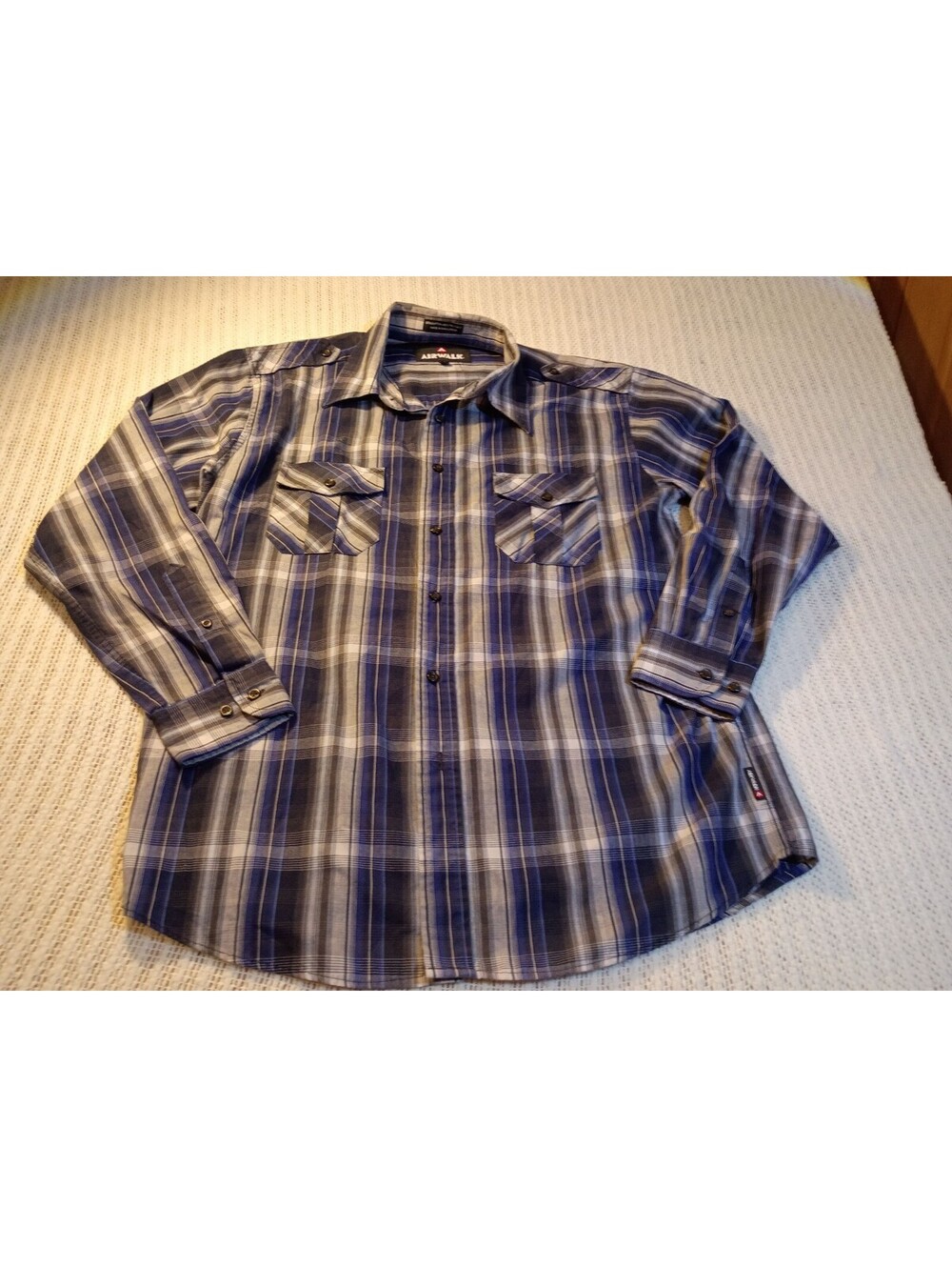 Airwalk Men's Long Sleeve Plaid Button-Up Shirt Large